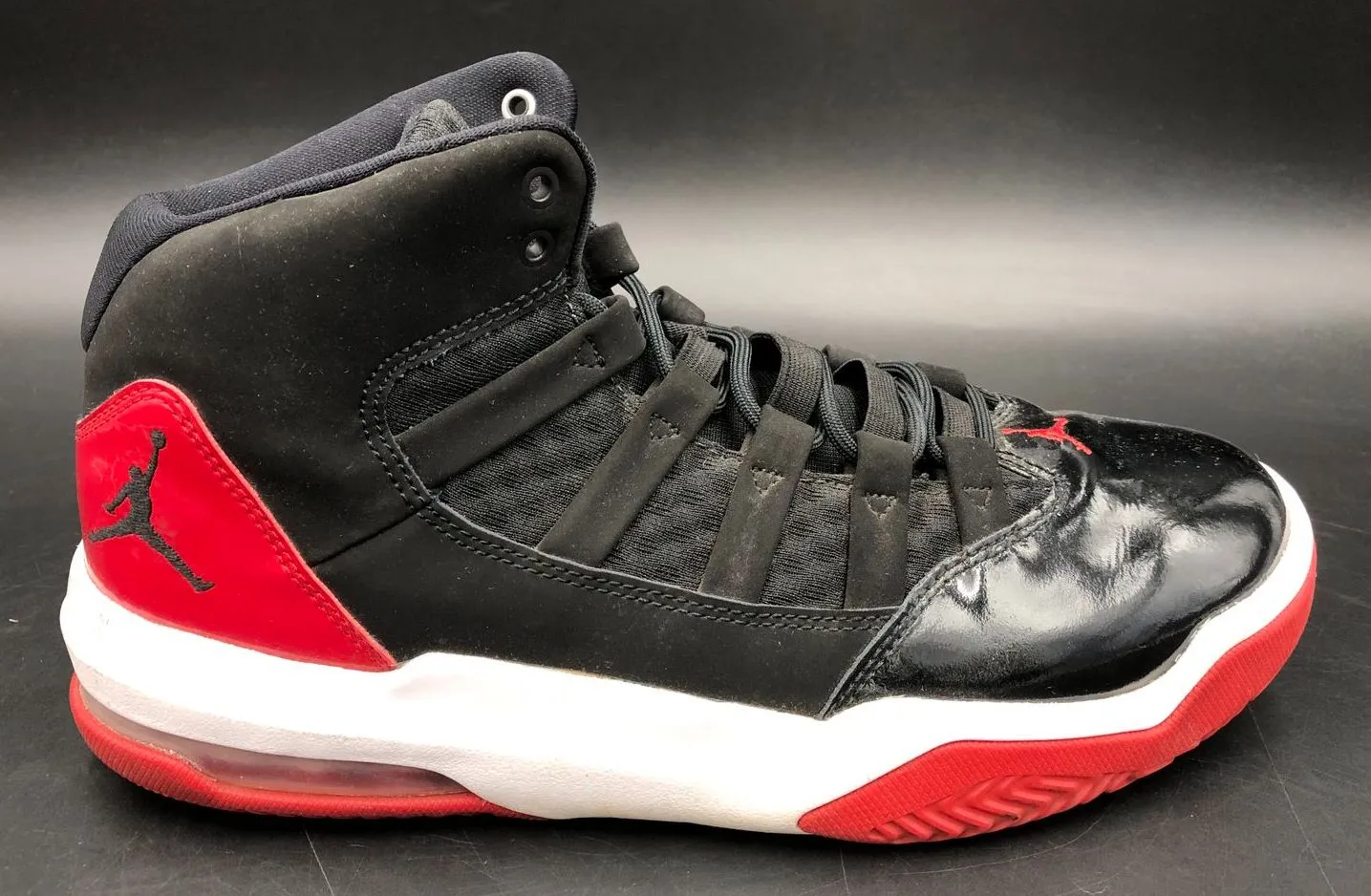 Nike Air Jordan Max Aura Men's 'Black' & Red/White Sneakers - Size 8 ( COA)