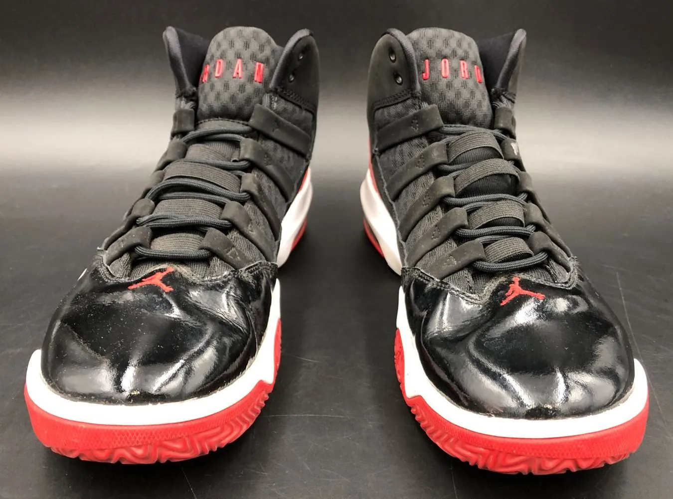Nike Air Jordan Max Aura Men's 'Black' & Red/White Sneakers - Size 8 ( COA)